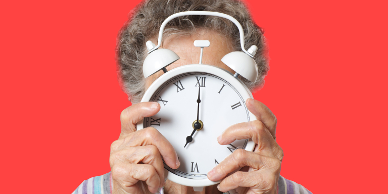 ouderen van slag verzetten klok zomertijd tips 